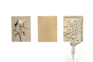 Jukka Rusanen, Narratiivi, 2019, Triptychon, Öl auf Leinwand, Kunstleder, Faden, Leinen und Holz, 80x180cm Foto Daniel Beyer