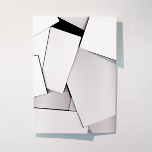 Florian Lechner, Raumschnitt 140706-0005, 2014, UV-Direktdruck auf Forex, geschlitzt und plastisch verformt, 59,4 x 84,1 x 3 cm